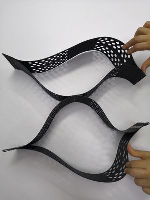 Dikte 1,5 mm Geocell Voor wegbouw met lasruimte 330 mm Zorgen voor bodemcontainment en stabiliteit van de wegfondamenten