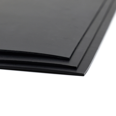 Strekkingssterkte ≥15 MPa Zuurstofindex ≥30% HDPE-geomembraanvoering voor duurzame waterdichte oplossingen