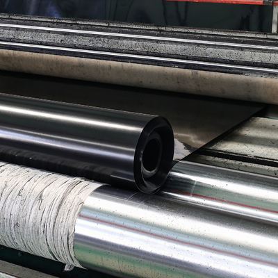 Strekkingssterkte ≥15 MPa Zuurstofindex ≥30% HDPE-geomembraanvoering voor duurzame waterdichte oplossingen