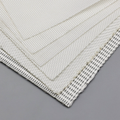 Sterkte Geweven Geotextiel Stof 50m-100m Lengte 5.2m Breedte CBR Puncture Sterkte ≥12KN Perfect voor bouwprojecten
