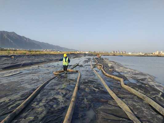 Gladde PP geweven geotextiel met aangepaste lengte, waterdoorlatend, ideaal voor civiele techniek en landbouw