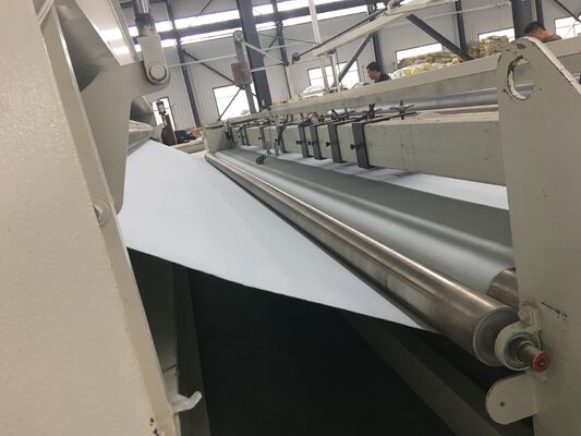 Doorlatend niet-geweven geotextiel met korte vezels voor bodemscheiding in de ondergrond