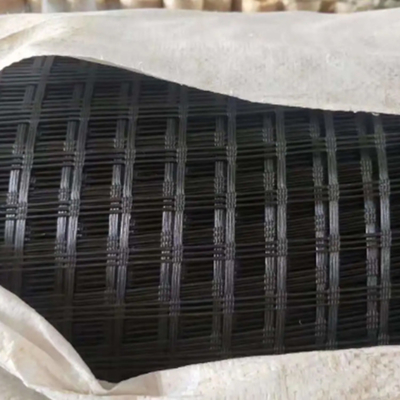 200m de Polyester Geogrid van HUISDIERENgeogrid voor Wegen 3m 6m Breed 3d ModelDesign