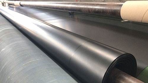 Geomembrane waterdichtheid Lengte 50-100m Treksterkte ≥15MPa voor bouwprojecten