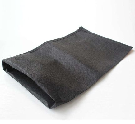 Geotextiel met zachte filamenten, niet-geweven, dat een doeltreffende bescherming van hellingen en bodembehoud in hellingsstabilisatieprojecten garandeert